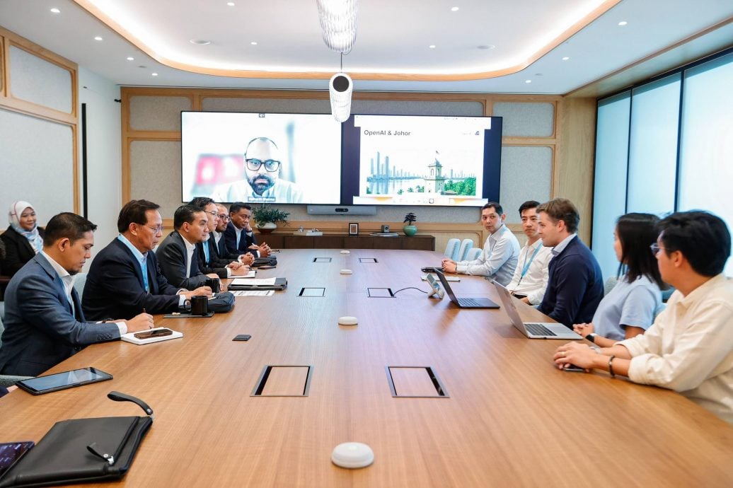 已签发 柔:封面:州议会文四:柔投资承诺蝉联全国第一,李廷汉:今年第3季度创911亿