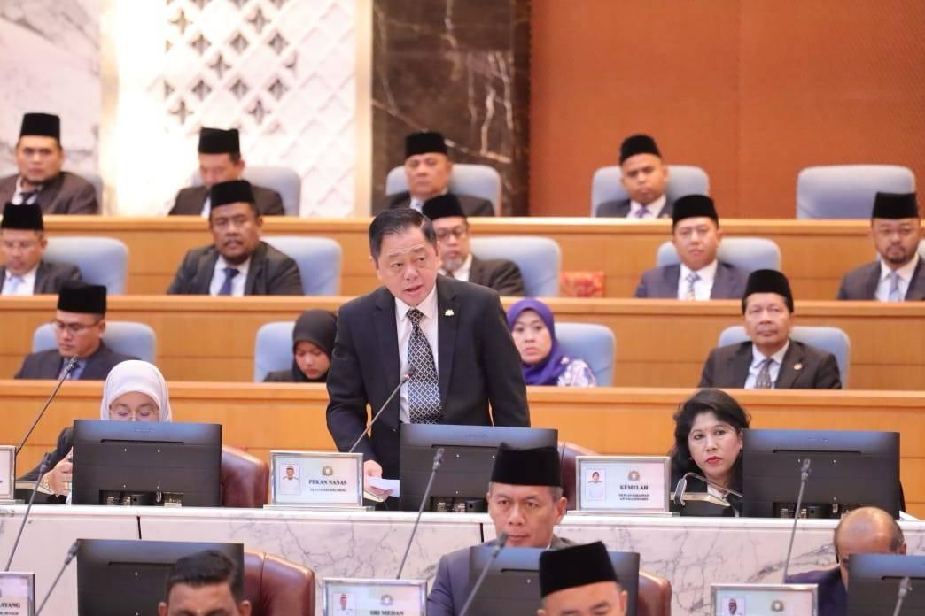 已签发 柔：州议会下半场文四：陈勇鸣吁政府提升华人新村村长津贴