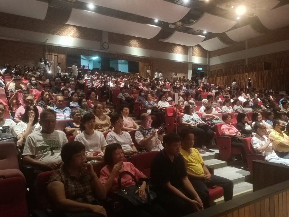 已签发 柔：指定媒体：《给情绪找个出口，让生命拥抱喜悦》座谈会，吸引逾500名观众出席聆听