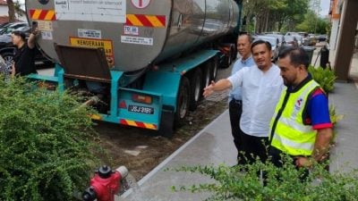 柔佛河污染致柔南区制水 | 莫哈末法兹里：预料今午夜前全面恢复水供