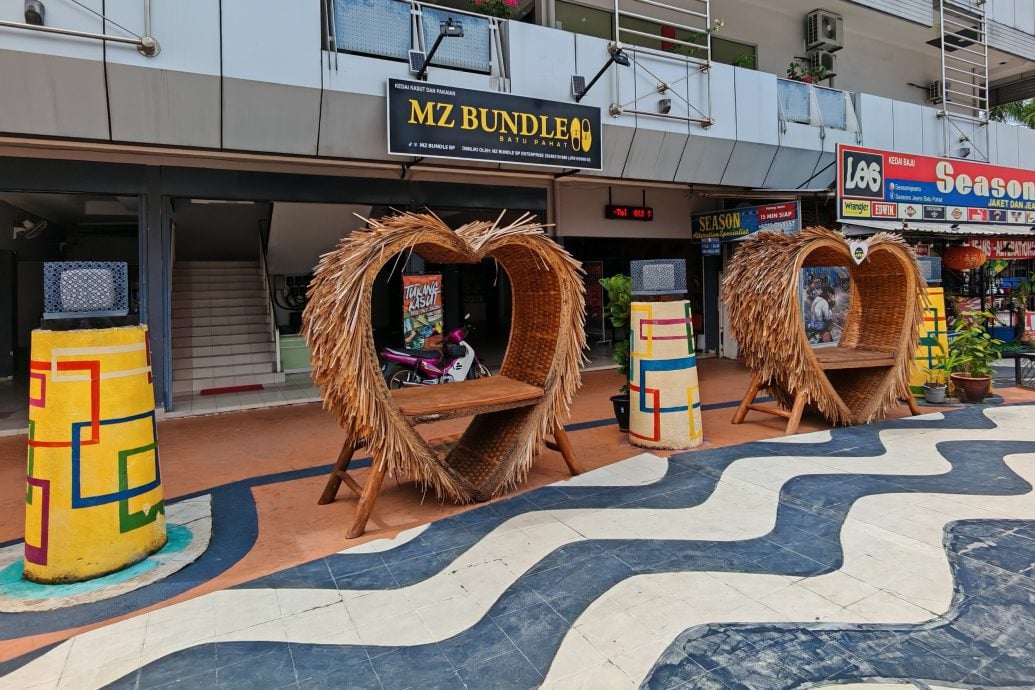 已签发 柔:版头之一:峇市会配合旅游年美化景点,神庙列入文化景点