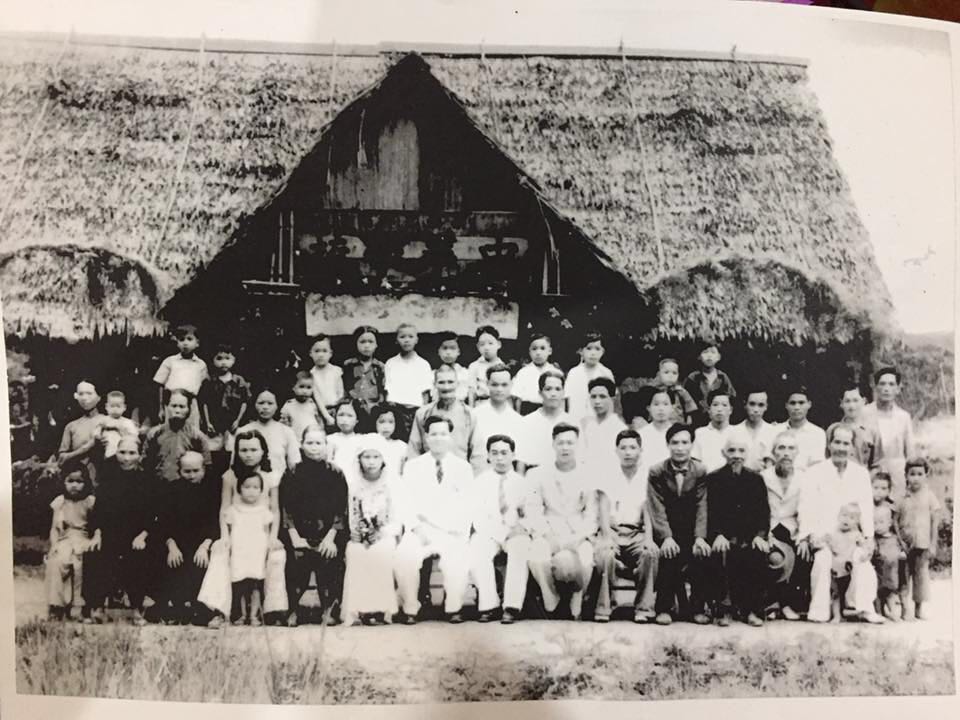 已签发 柔:特稿:枕着铁轨的上学路 40年代求学路壁画重现