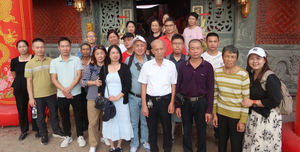 **已签发**柔︰封面:特稿〡下南洋供奉百余年 符袋回原乡安溪族亲争睹