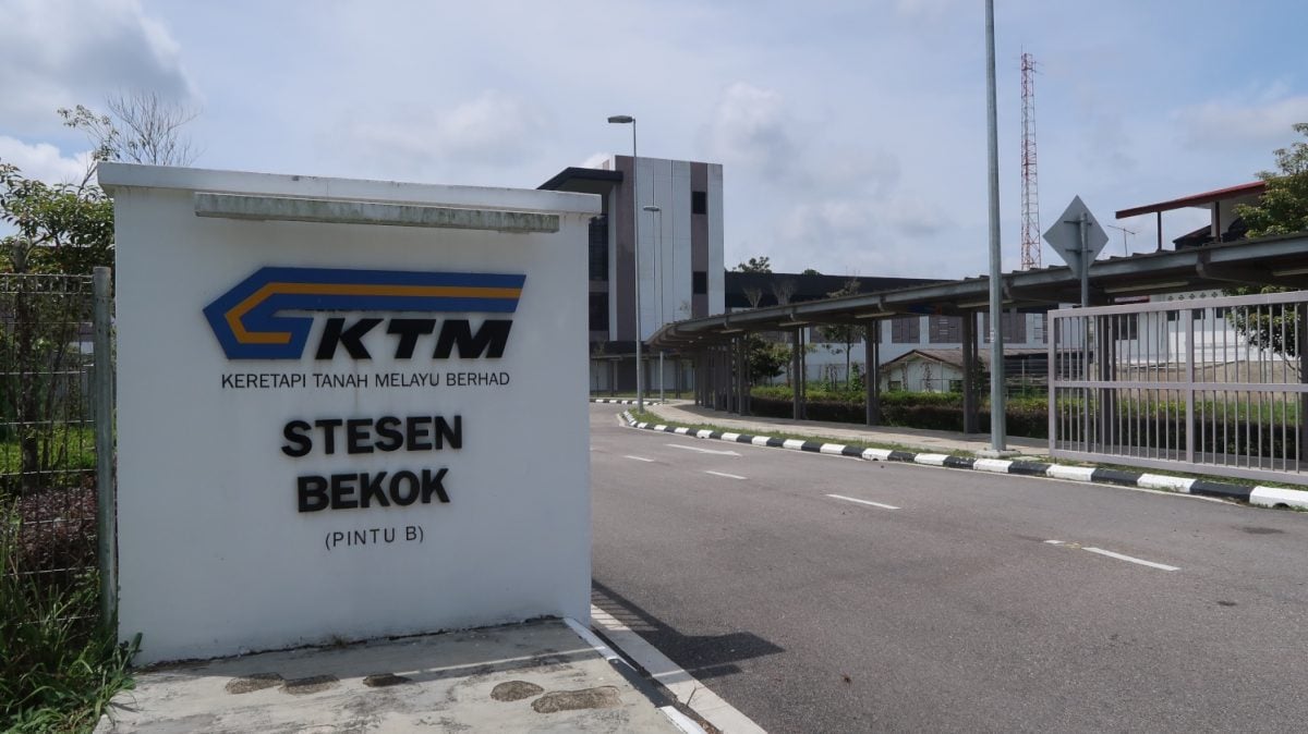 **已签发**柔︰封面：九成居所靠近火车站B门，彼咯村民吁速装验票闸