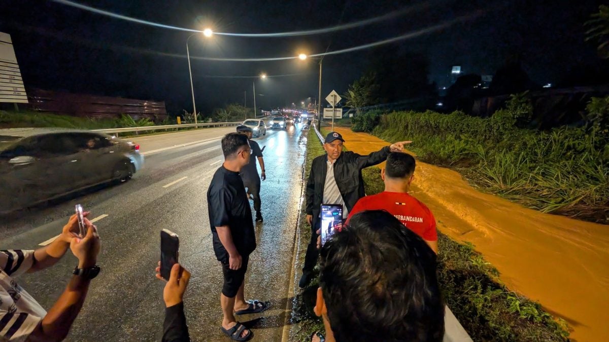 **已签发**柔（取代前文）：第二版头：防洪池决堤水淹致交通中断  古来市会9方案应对