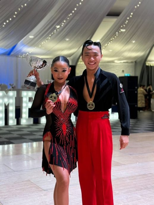 **已签发**柔:封面: 特稿〡北京滑铁卢英格兰称冠 大马双子星征服国标舞界奥斯卡