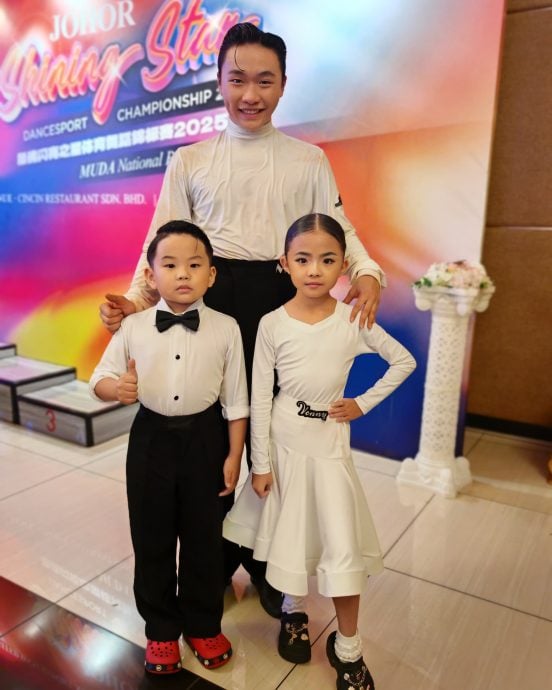 **已签发**柔:封面: 特稿〡北京滑铁卢英格兰称冠 大马双子星征服国标舞界奥斯卡