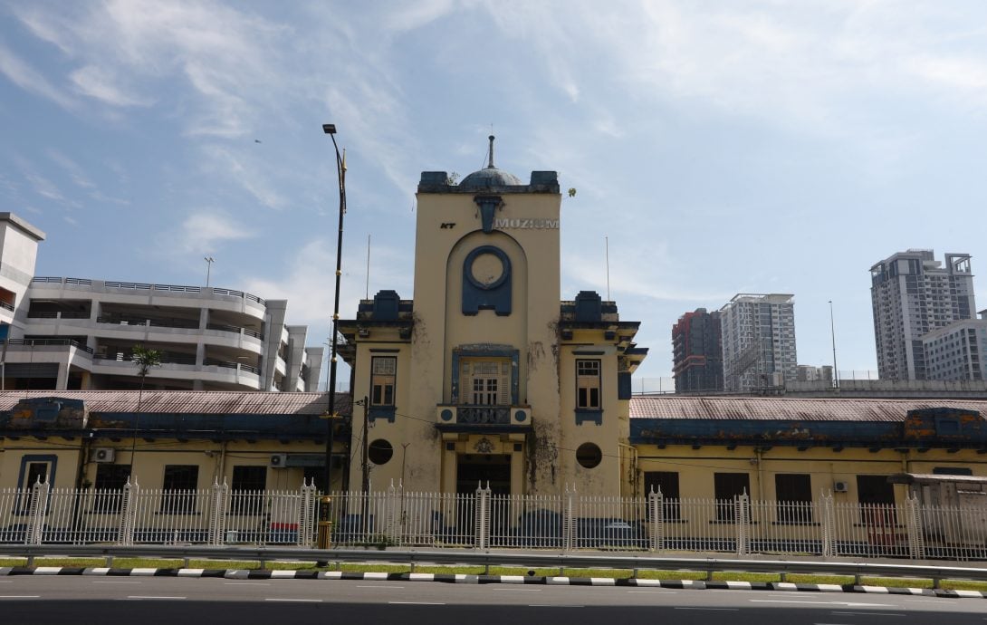 **已签发**柔:封面:33座建筑包括柔佛古庙 新山市厅拟宪报为“遗产建筑”