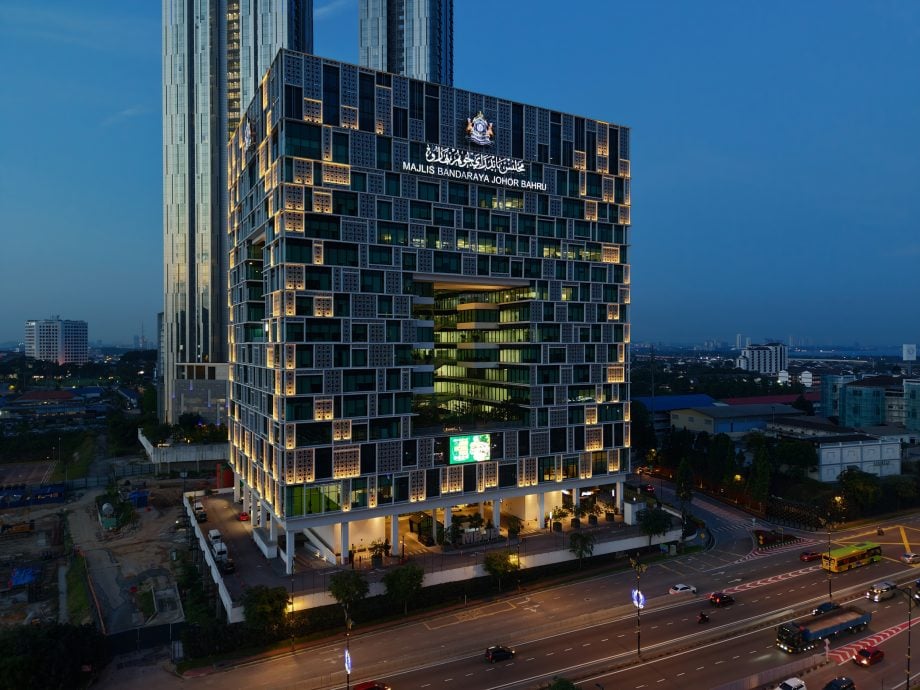 **已签发**柔:封面:33座建筑包括柔佛古庙 新山市厅拟宪报为“遗产建筑”