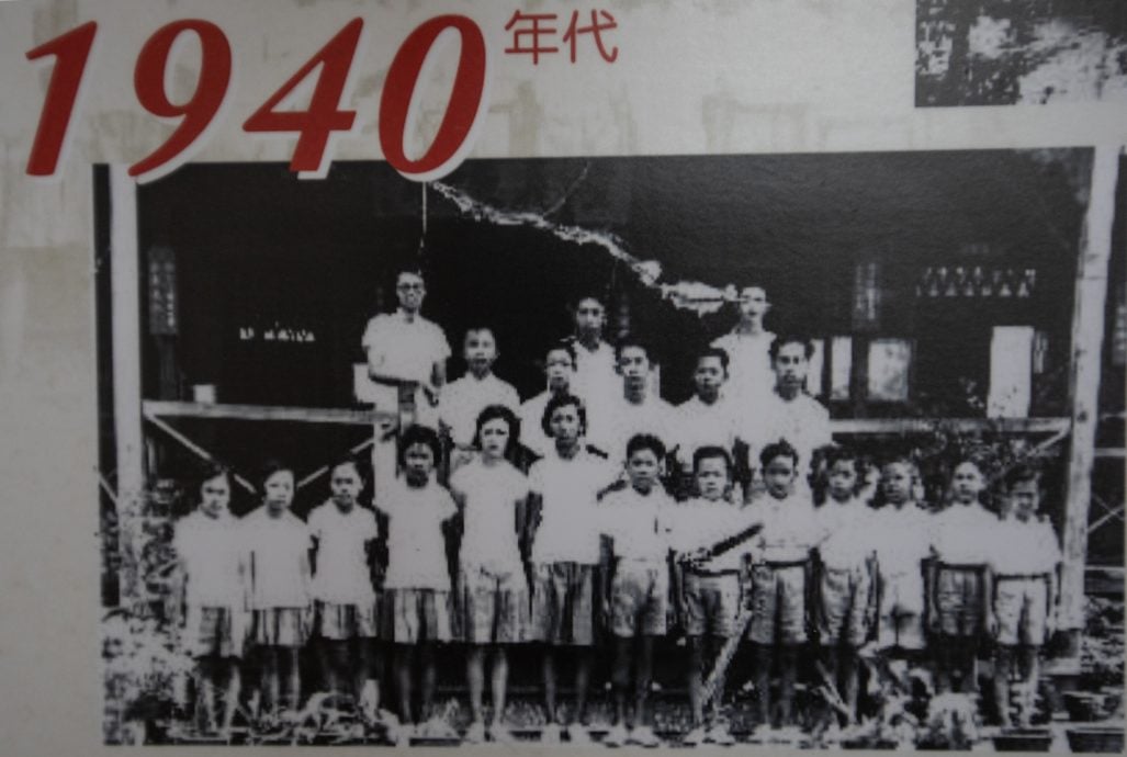 **已签发**柔：封面：这些人，那些事〡乒乓队曾叱咤风云  启蒙学校历史展览馆满满回忆