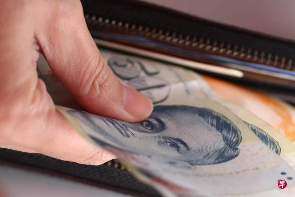 *已签发*柔:狮城二三事:大马男子涉非法跨境载客 图以159贿赂狮城交警被控