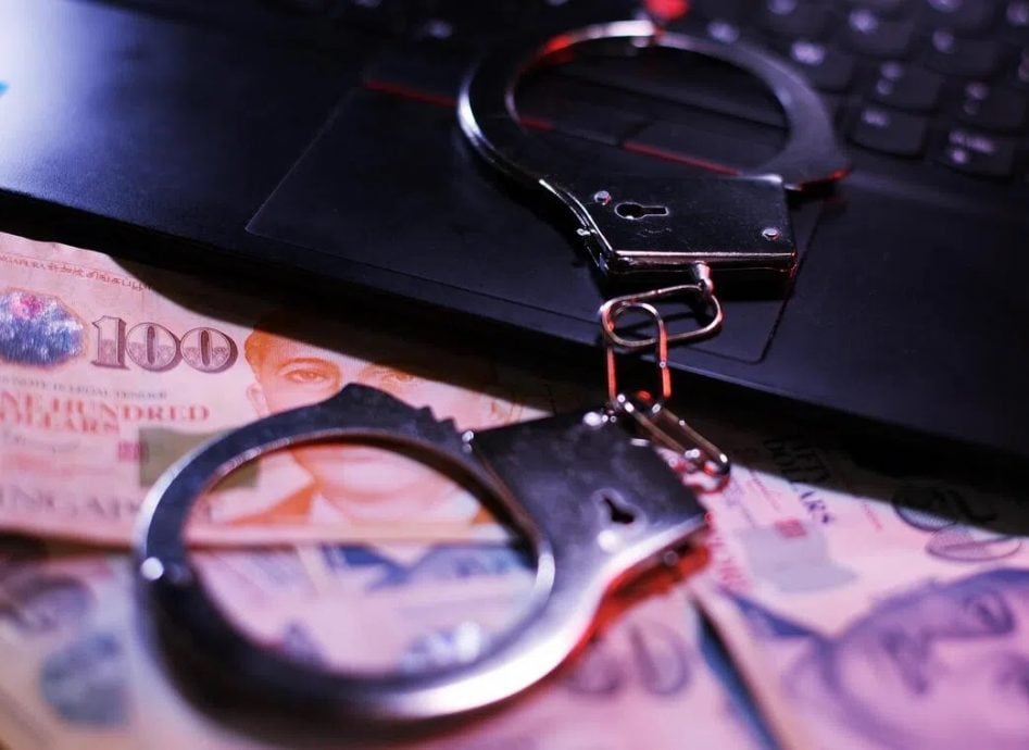 *已签发*柔：狮城二三事：大马籍女文员代收3店营业款 却私吞逾14万监10个月