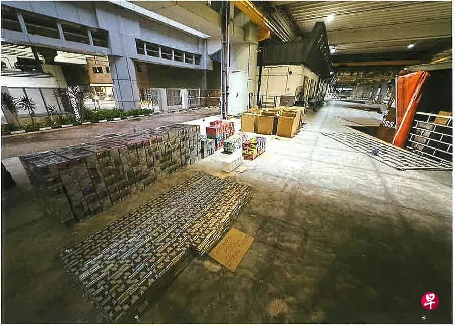 *已签发*柔：狮城二三事：涉走私电子烟及配件护照被扣  大马罗里司机图非法离境监27周