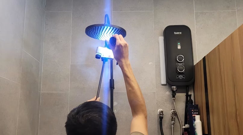 *已签发*柔：狮城二三事：狮城大学厕所藏针孔摄像头？  校方：两次检查皆无发现异物