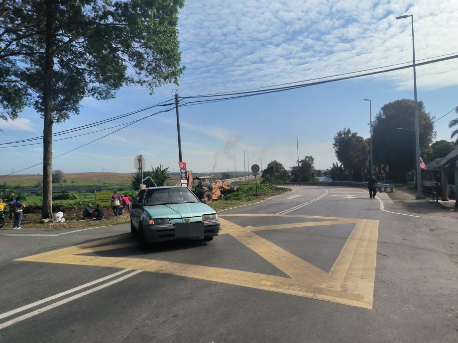 **已签发**柔：第二版头：民生特工队〡士年纳新村“夺命十字路口”  半年肇4车祸酿1死