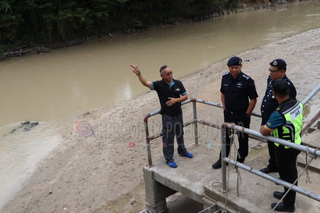 **已签发**柔:警方接获3宗柔佛河污染投报,原住民渔获大量死亡生计受创