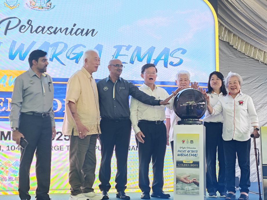 已签发（大北马）日落洞PAWE推呼叫和专车服务 解答长者疑问 载送到医院