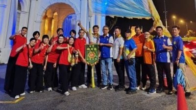 槟大旗鼓公会接待台狮头旺代表团  以旗为媒 促进交流