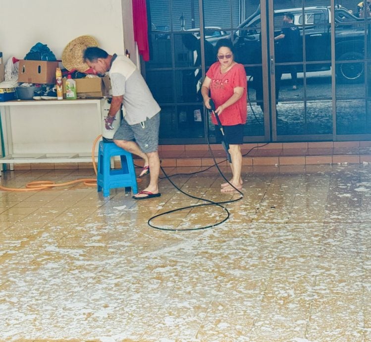 已签发(大北马)玻多数地区水位消退 灾民降至7345人