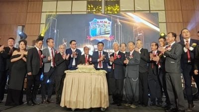 罗里超载执法课题备受关注 曾长成：执行政策需考虑实际情况