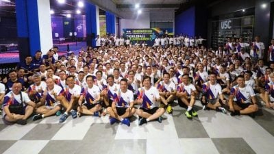 锺灵校友匹克球赛   1986年队夺宿将组冠军