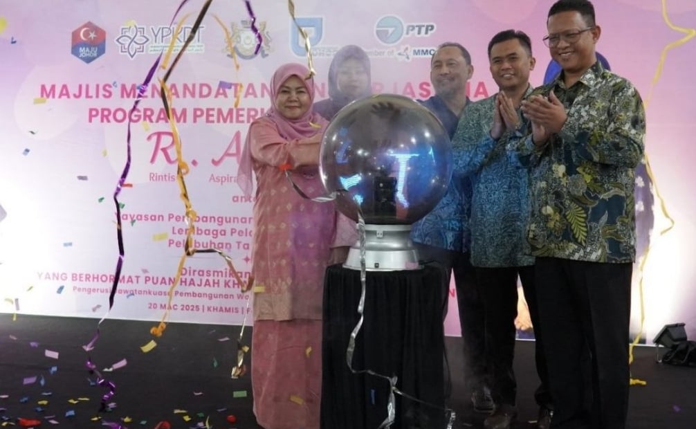 已签发: 柔:州议会文三:凯琳妮莎: 三大计划助单亲妈妈B40群组妇女