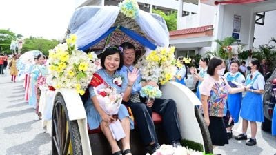 师生校友齐聚一堂送别 培南华中副校长陆慕洁荣休