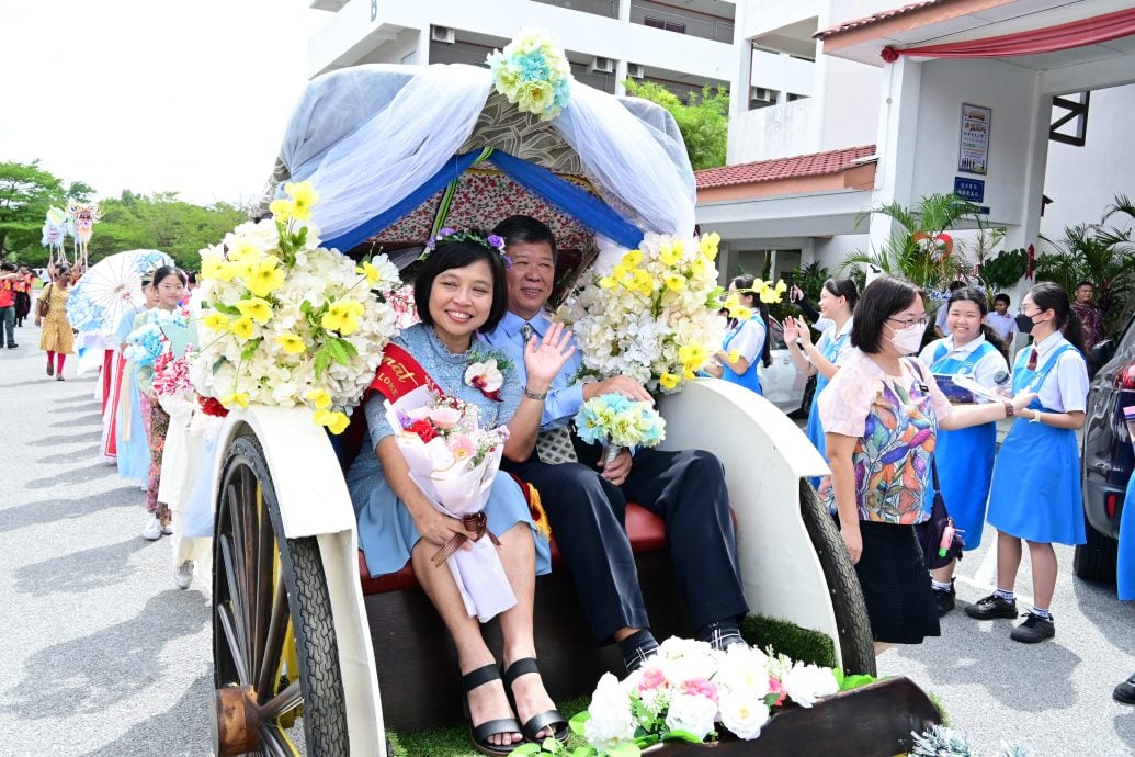 师生校友齐聚一堂送别 培南华中副校长陆慕洁荣休 