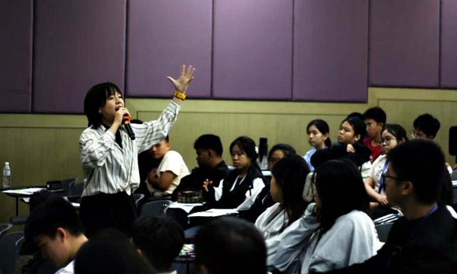 年轻人版主文（大北马）学海学记/日新独中(文学营）