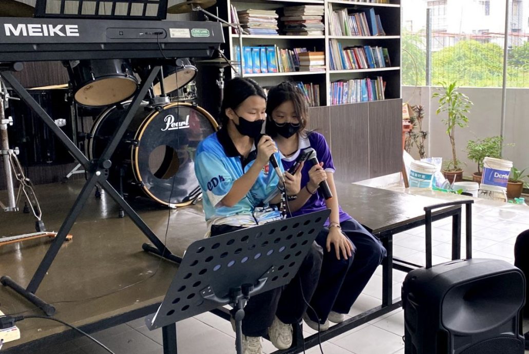 年轻人版(大北马)学海学记/柑仔园修道院中学(义卖会)