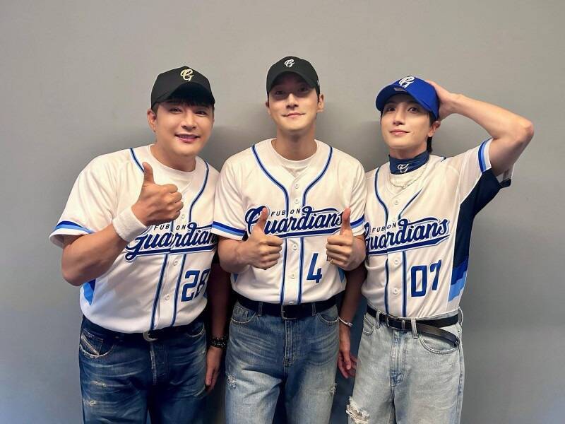 开玩笑自称金正恩表弟惹祸 始源不堪被围攻删社群