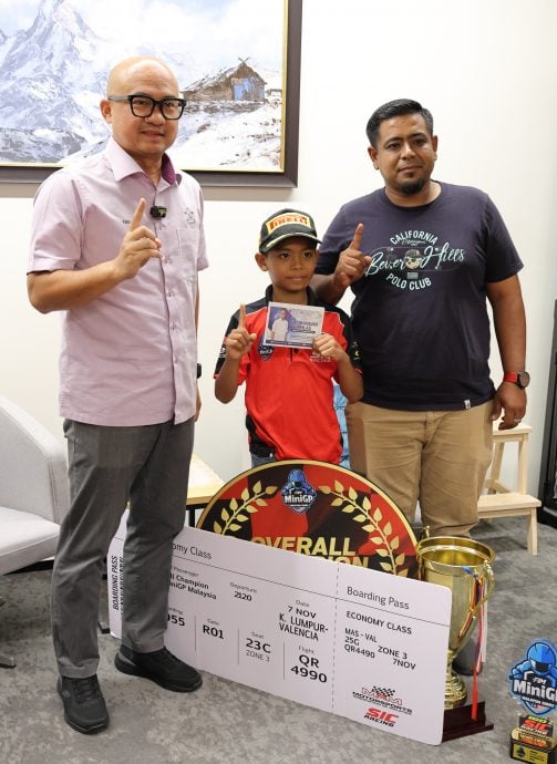 彭州政府移交2000令吉赞助金，为出征迷你GP世青赛小骑士加油!