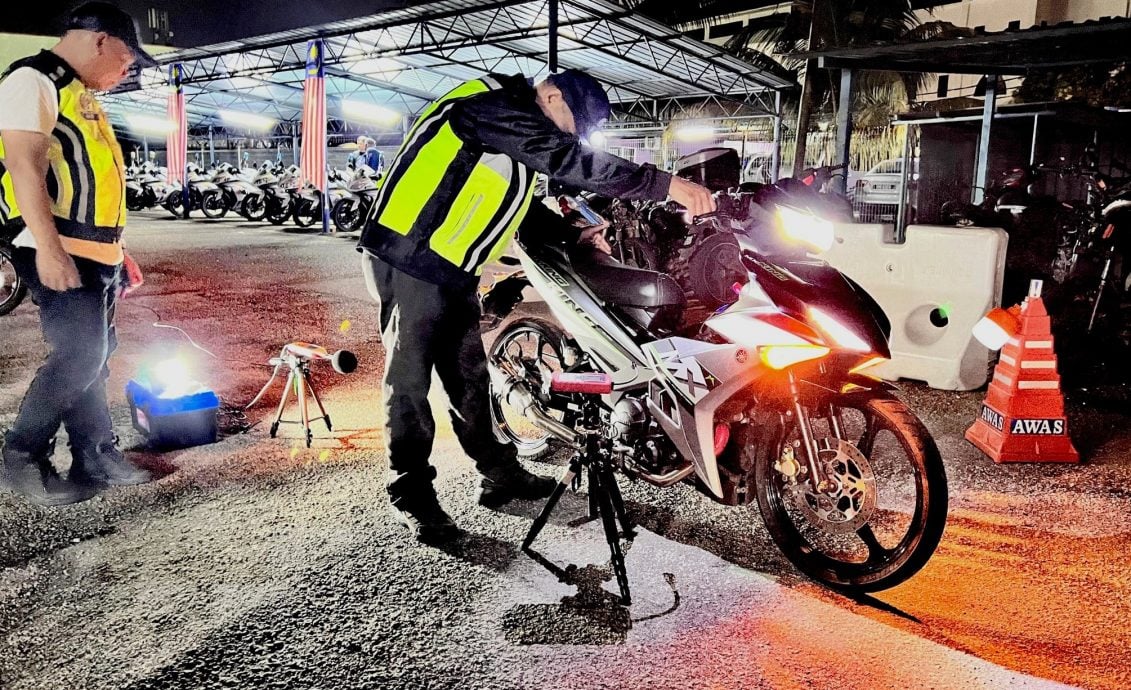 彭陆交局于关丹UTC参与联合执法行动,开出274张罚单。