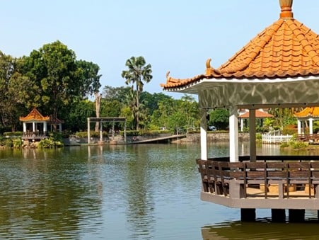 彳亍关丹 | 诵经礼佛溜达散心 万佛殿抚慰心灵