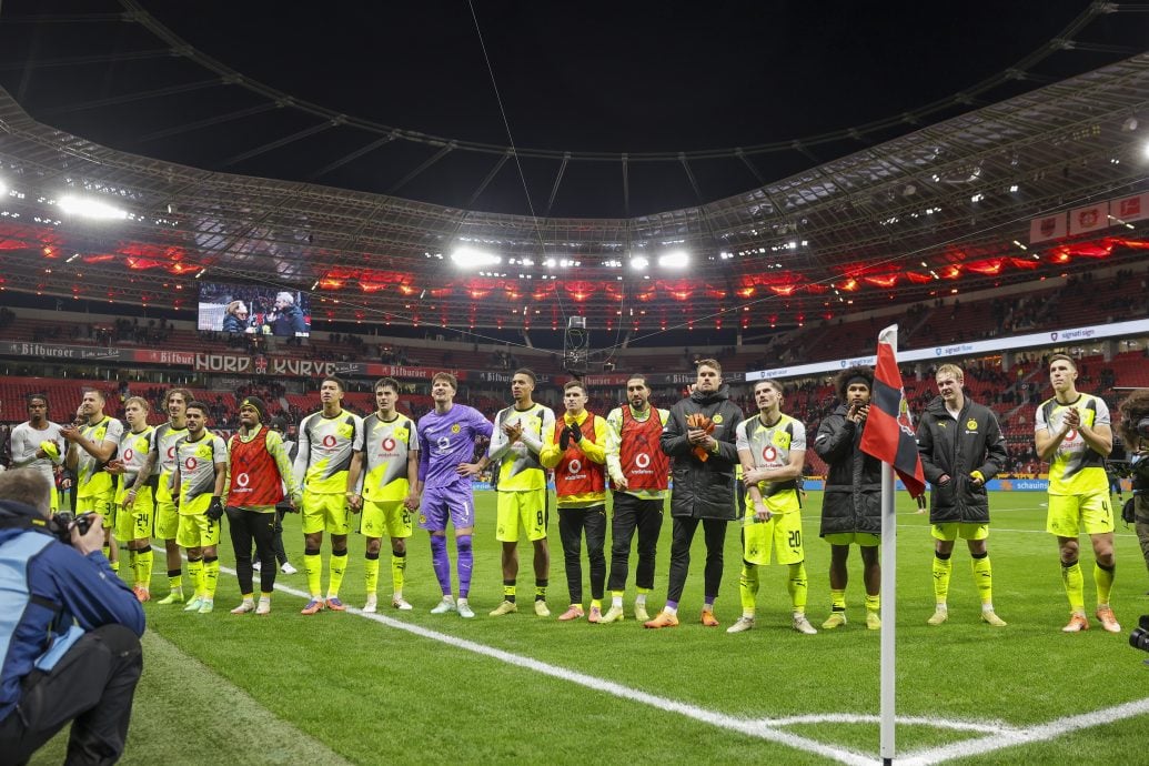 德甲|补时连入2球险胜圣保利  拜仁21轮不败平队史纪录