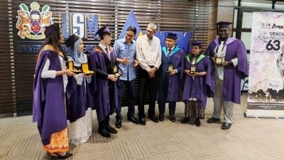 理大今起举行毕业典礼   麦慕娜获颁荣誉博士