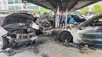 怡购物中心停车场火烧4车  警方：不涉蓄意纵火因素