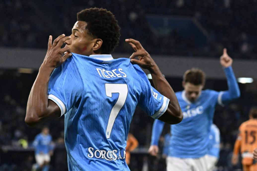 意甲|让帕拉迪诺执教首秀不如意  拿波利击溃女神暂升榜首