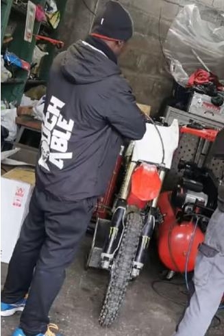 拼盘/罗浮宫大盗“竟是重型摩托网红”　爱拍炫技片一细节露馅