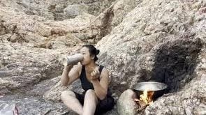 挑战荒岛求生 35天吃老鼠蜈蚣 25岁女选手勇夺季军还瘦14kg