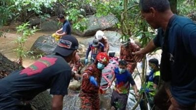 骑士疑失控坠河　50岁男子溺毙自家果园小溪