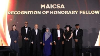 与敦查基等3前法官同获表扬   东姑麦润膺MAICSA荣誉院士