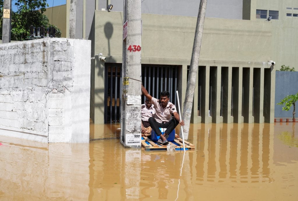 斯里兰卡洪灾致首都告急 热带气旋肆虐近200人遇难