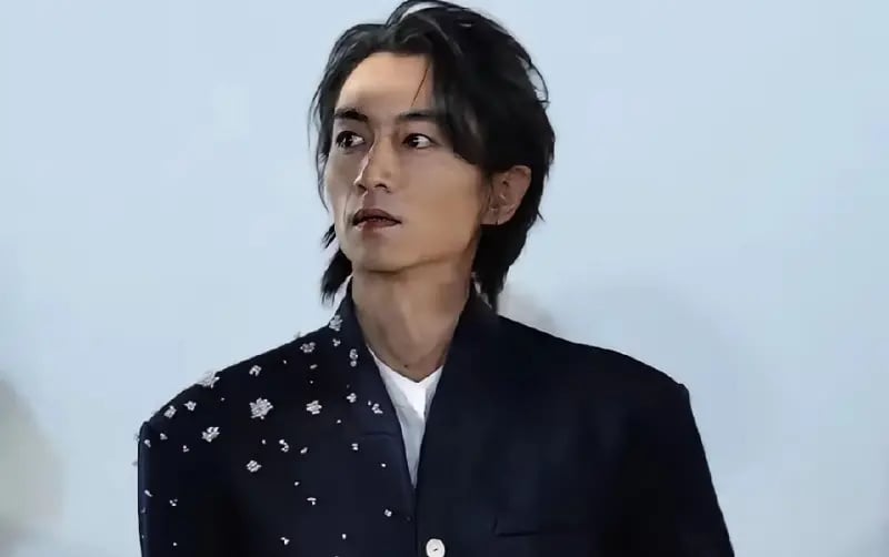 新剧与前妻陈妍希对打 陈晓出席活动现瘦脱相