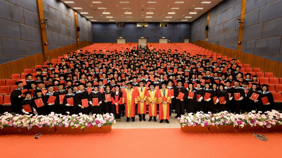 新纪元龙岩风水命理研究院毕业礼 毕业生共享荣誉时光