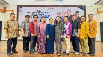 日叻务县10华人新村9村长留任　新邦葫芦顶新村换新村长