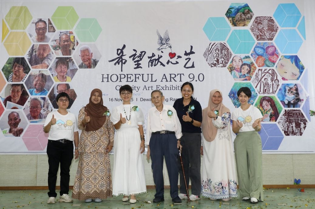 早报//大都会-希望之谷“希望献心艺9.0”慈善画展/7图