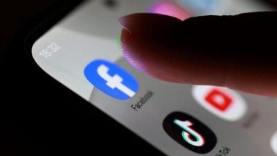 明年起16岁以下禁开社媒账号 法米：使用须有父母陪同