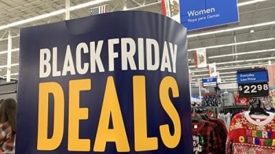 昔日深夜排队盛况不复见  “黑色星期五”在美国“退烧”？