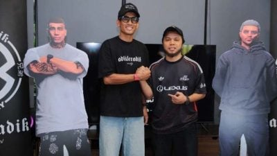 2年轻人创造线上游戏  用马来语电玩推广大马